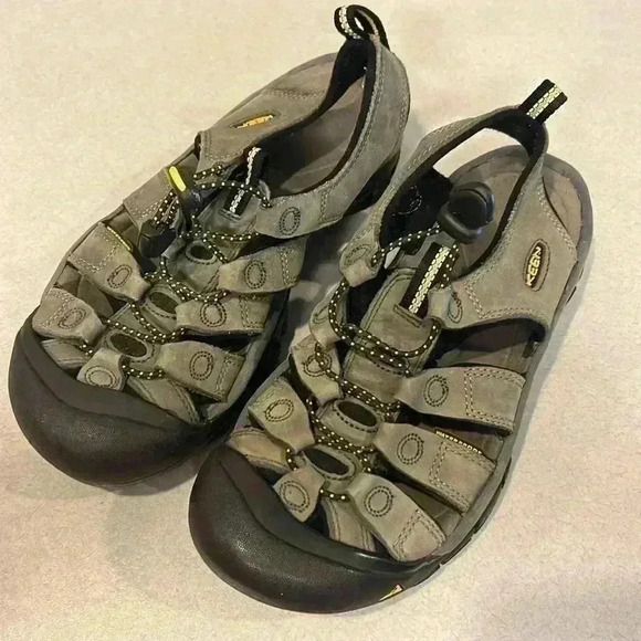 Keen Newport H2  Women's Sandals Size 7 Waterproof Hike Walk Camp Outdoor Shoe - Picture 1 of 6
